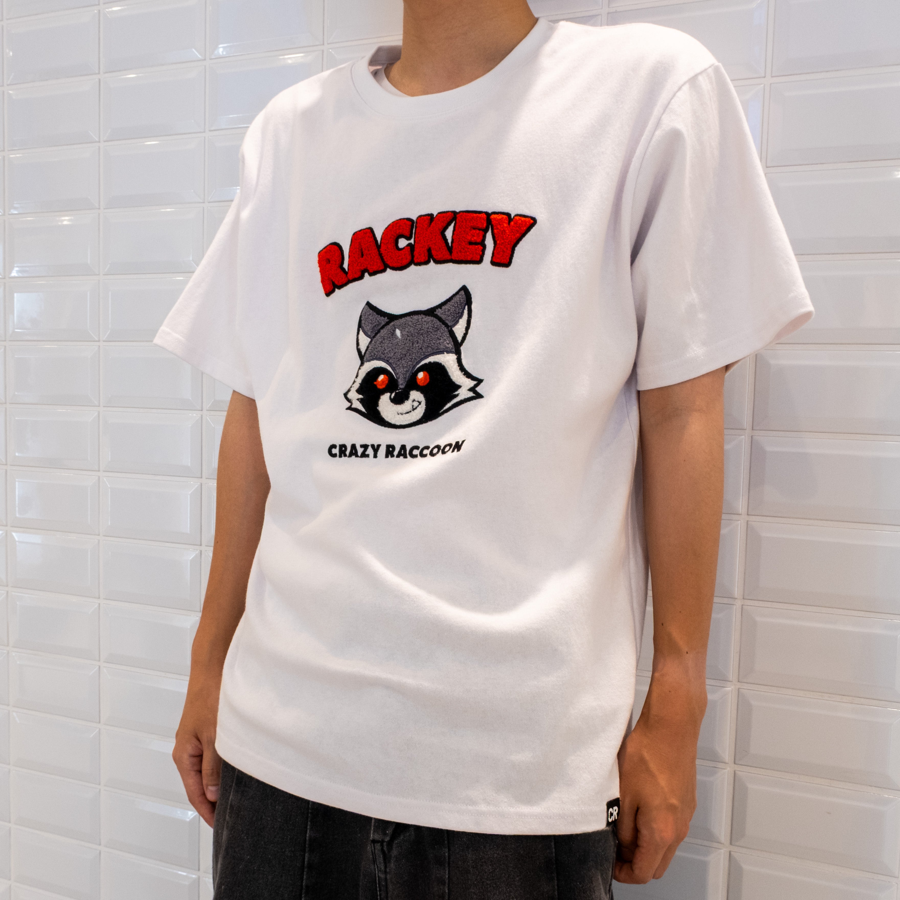 CRAZY RACCOON BIG TOWEL(白) RACKEY CHENILLE EMBROIDERY TEE WHITE – CRAZY RACCOON