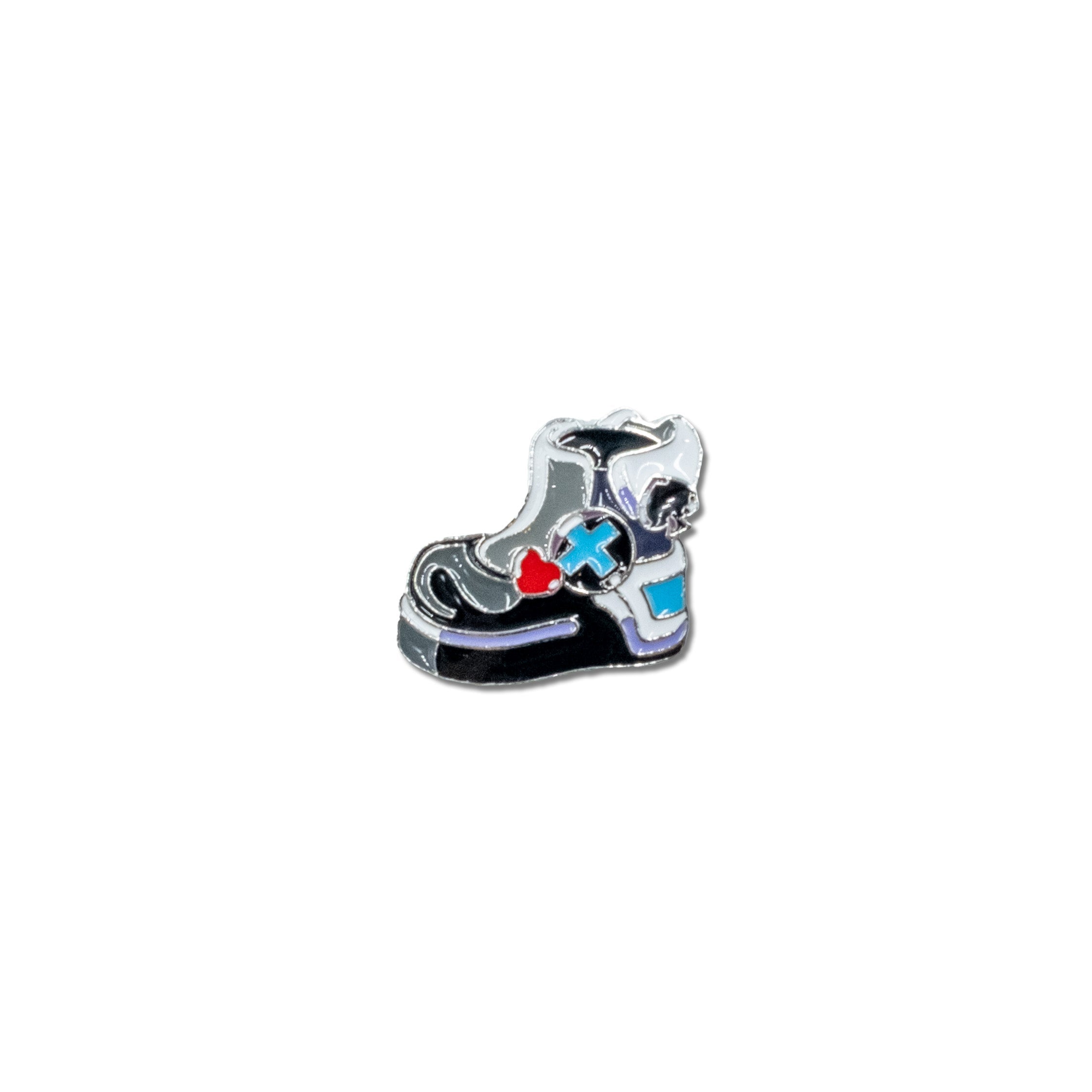 URUCA PIN BADGE – CRAZY RACCOON